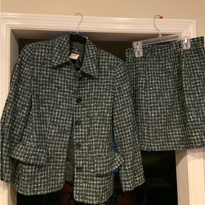 Les Copains Green Wool Jacket and Skirt Set